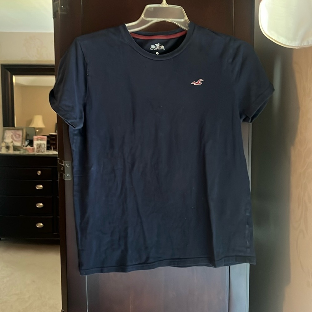 Hollister men’s tee
